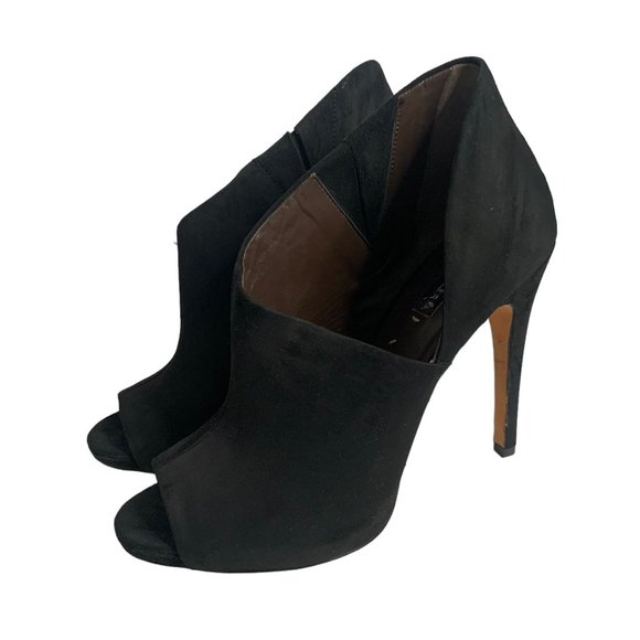 BCBG Suede Leather Peep Toe Bootie High Heels Womens Size 9.5B Black Ankle Boot - Picture 4 of 9